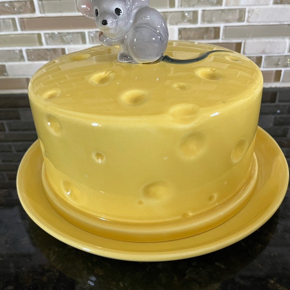 Vintage mouse cheese plate